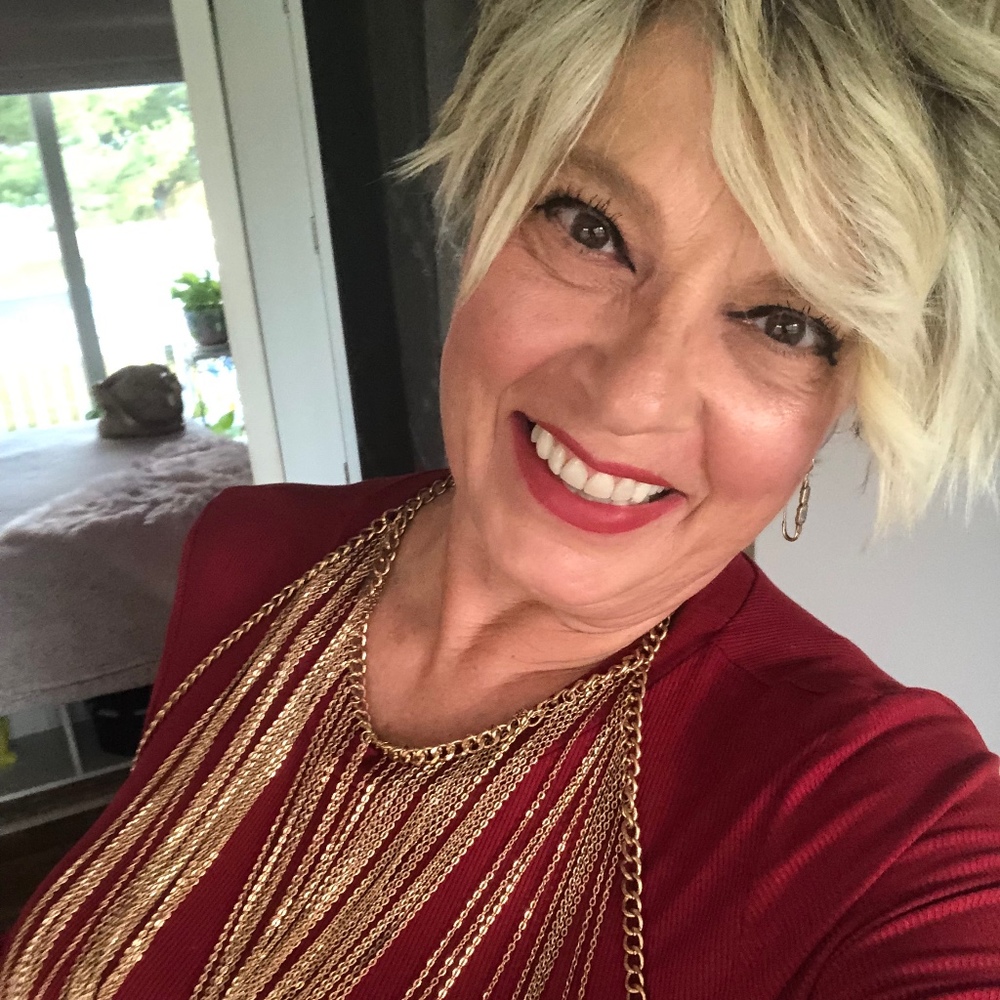 Meet your Posher, Deanna